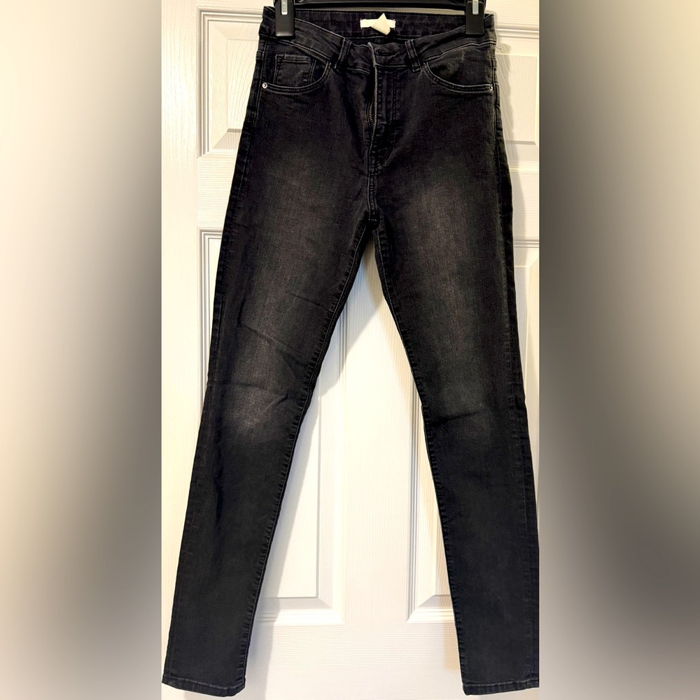 H and M jeans.